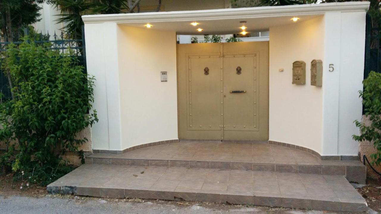 Lovely 2-Bedroom Apartment At Greek Riviera Vári Extérieur photo