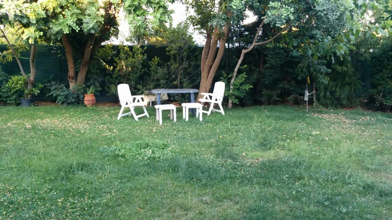 Lovely 2-Bedroom Apartment At Greek Riviera Vári Extérieur photo